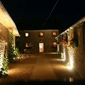https://les-gites-dhellen-2.inbrittany.com